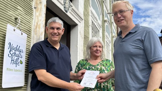 Ulf-D. Schwarz (links), Karin Böhlecke (nicht im Bild) und Heike Reinhart (Mitte)